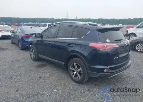 2017 Toyota Rav4 Xle z USA, uszkodzony, nr VIN JTMRFREVXHJ706767